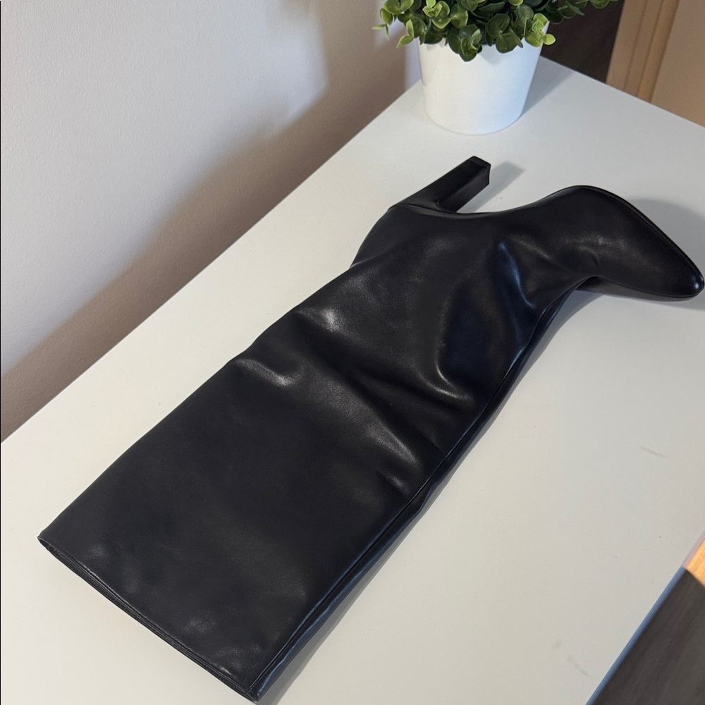 Premium Leather Knee High Boots for Women with Round Toe and Chunky Heel Design